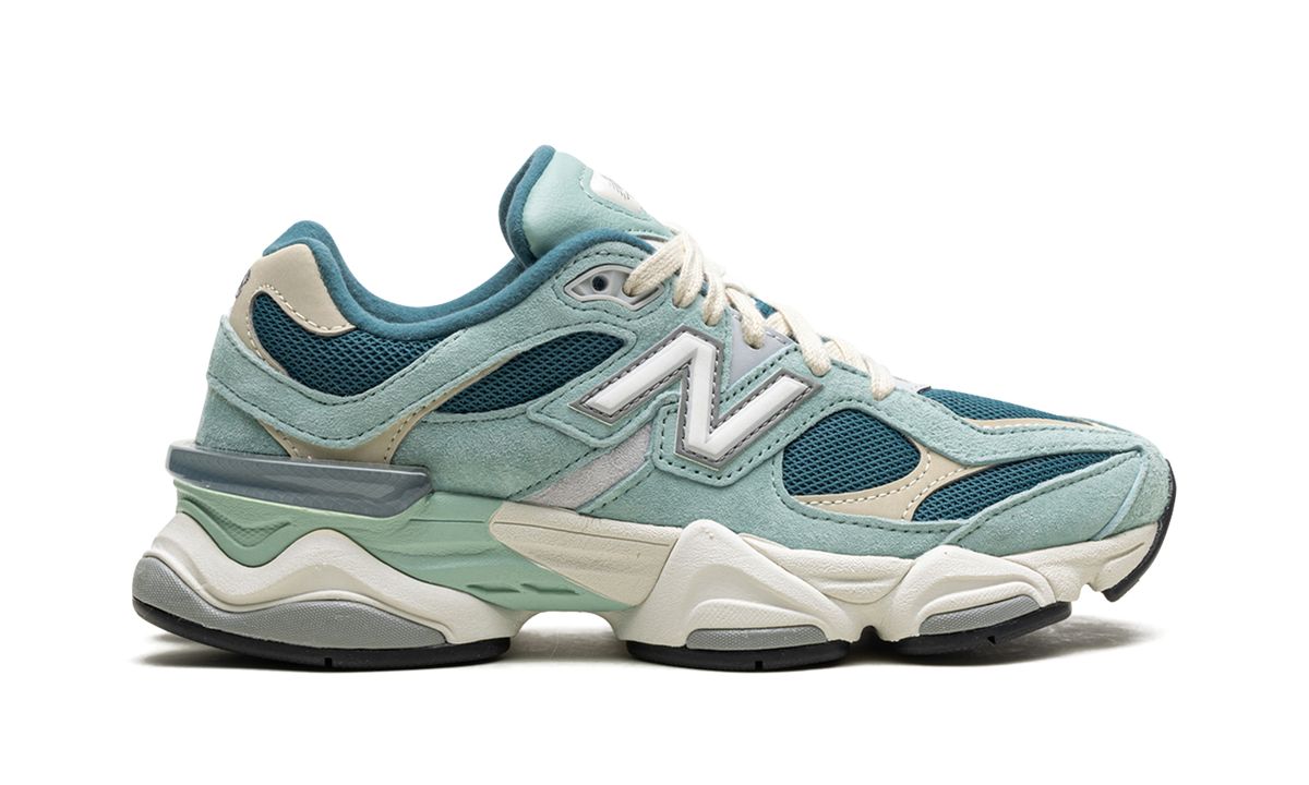9060 "New Spruce" U9060FG