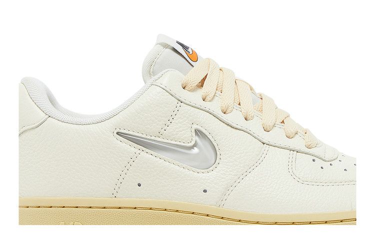 Nike Wmns Air Force 1 '07 LX 'Coconut Milk'