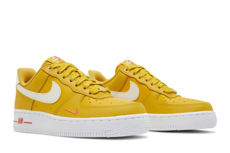 Nike Wmns Air Force 1 07 SE '40th Anniversary - Yellow Ochre'