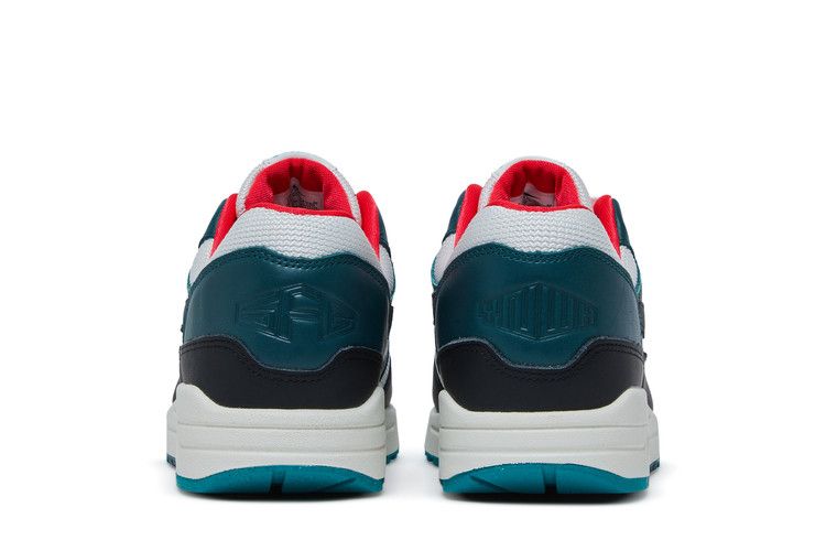 Men's LeBron James x Liverpool F.C. x Nike Air Max 1 'Third Kit'