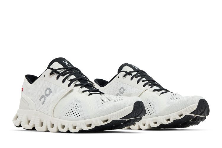 ON Cloud X 'White Black'