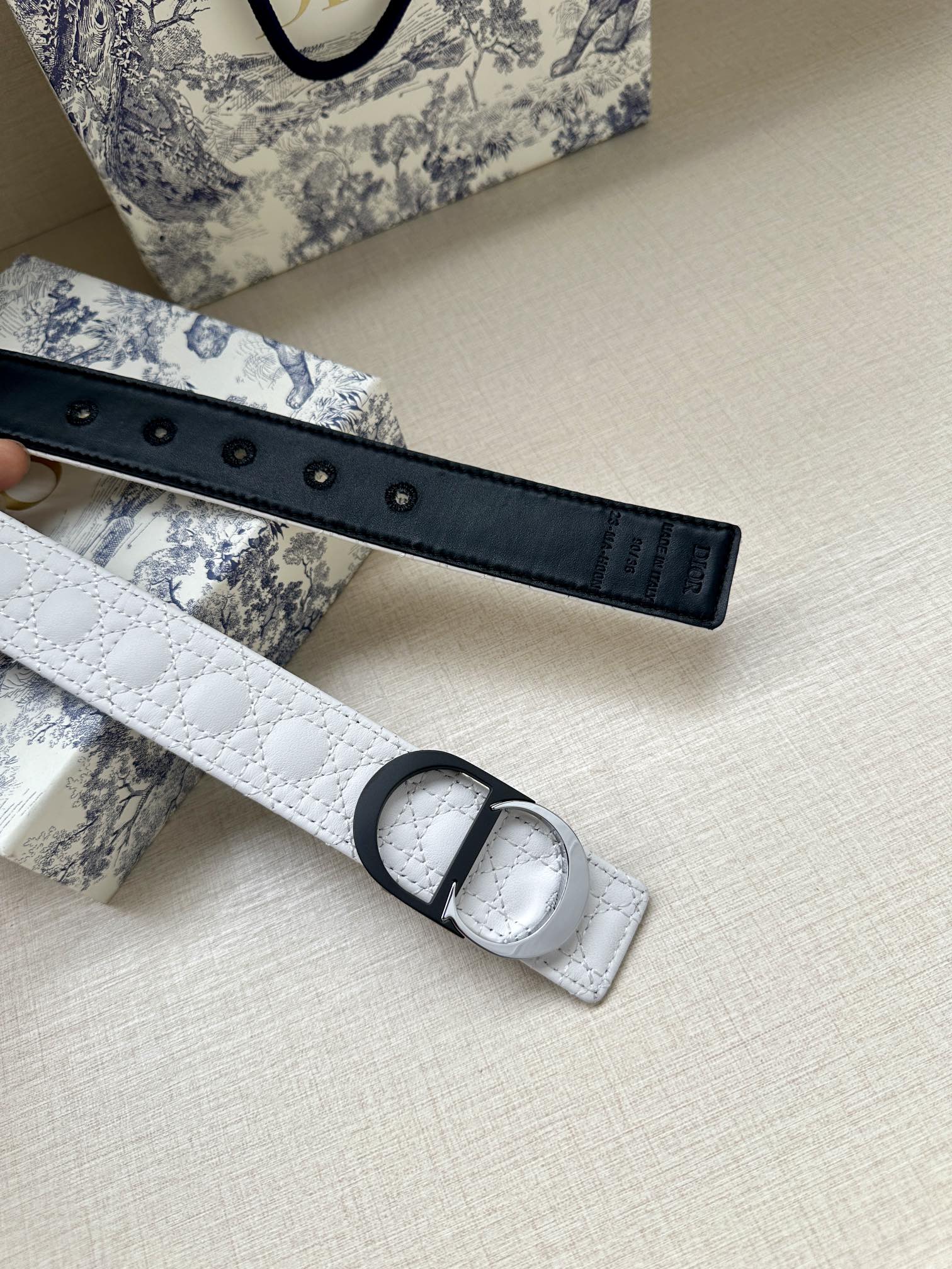 CD Belt 35mm White Black Leather Buckle 593666