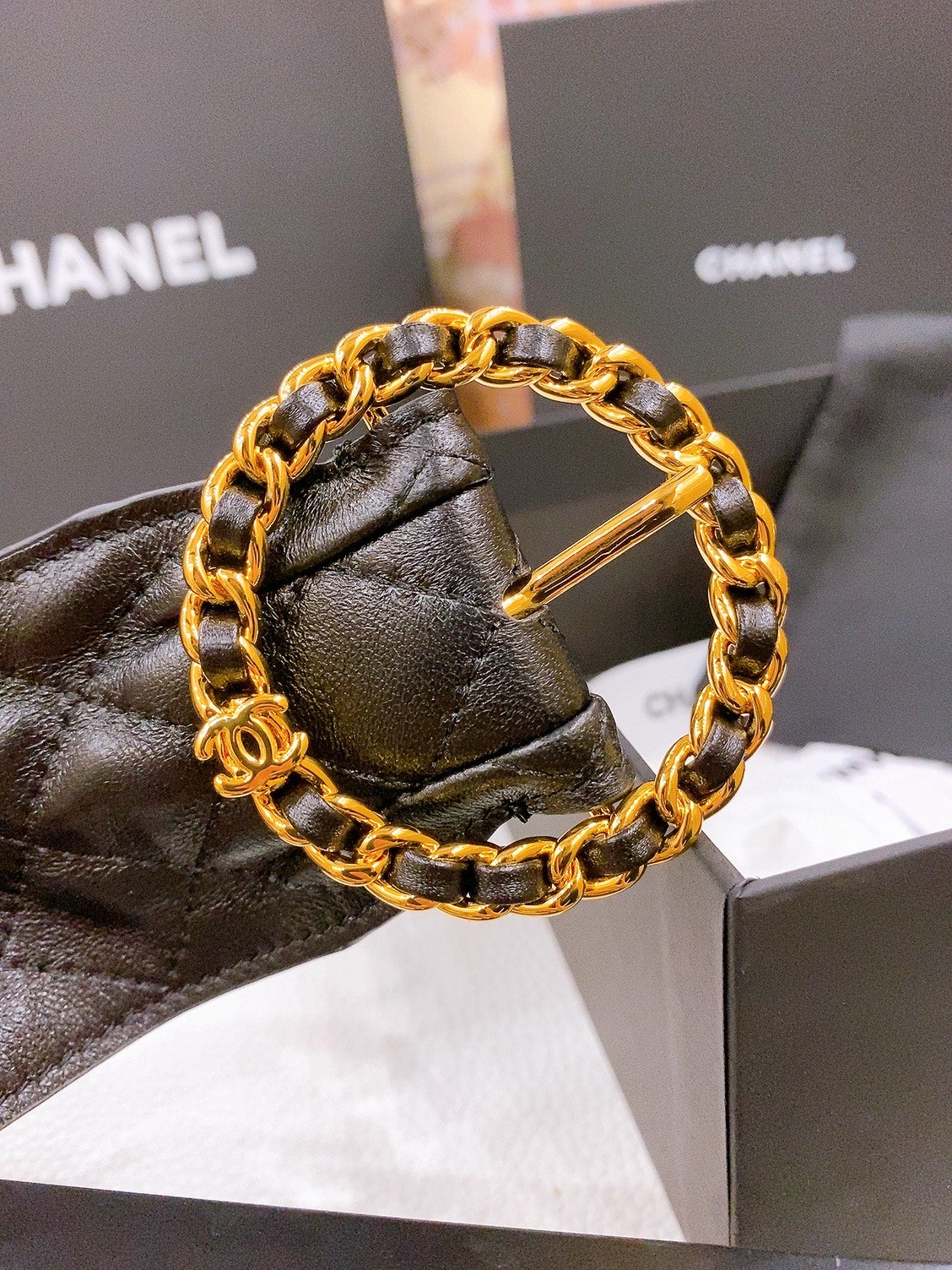 CC Gold Chain Buckle 40mm Black Gold Sheepskin 196574