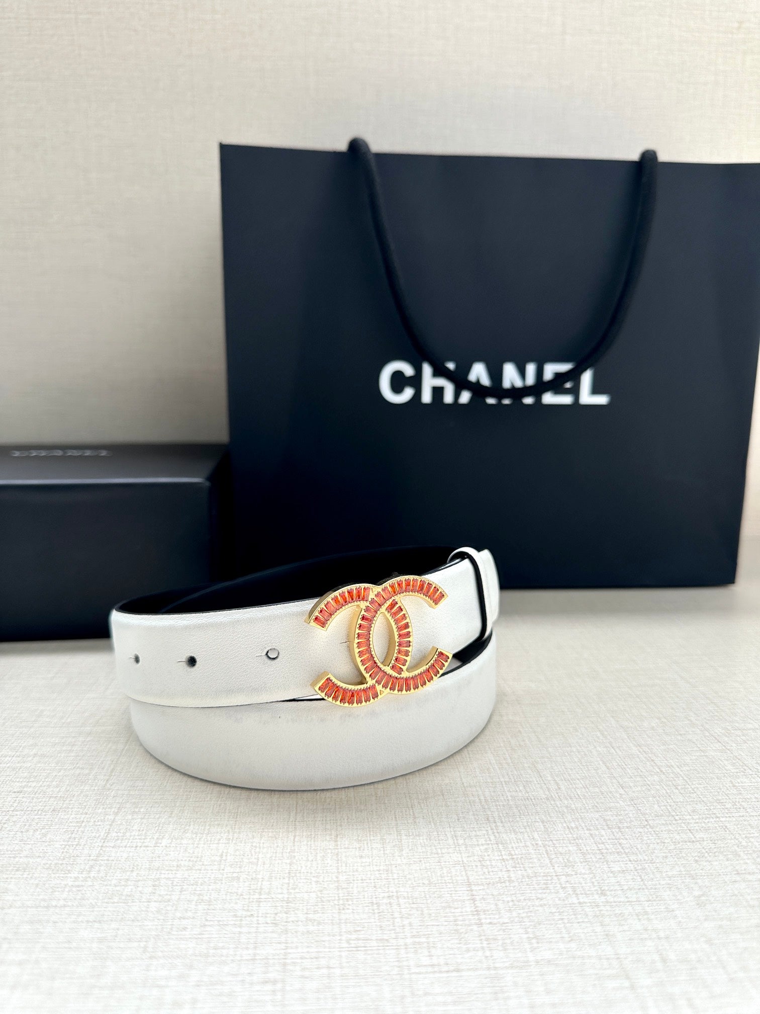 CC Women's Belt 3.0CM White Black Cowhide Red Buckle 616972