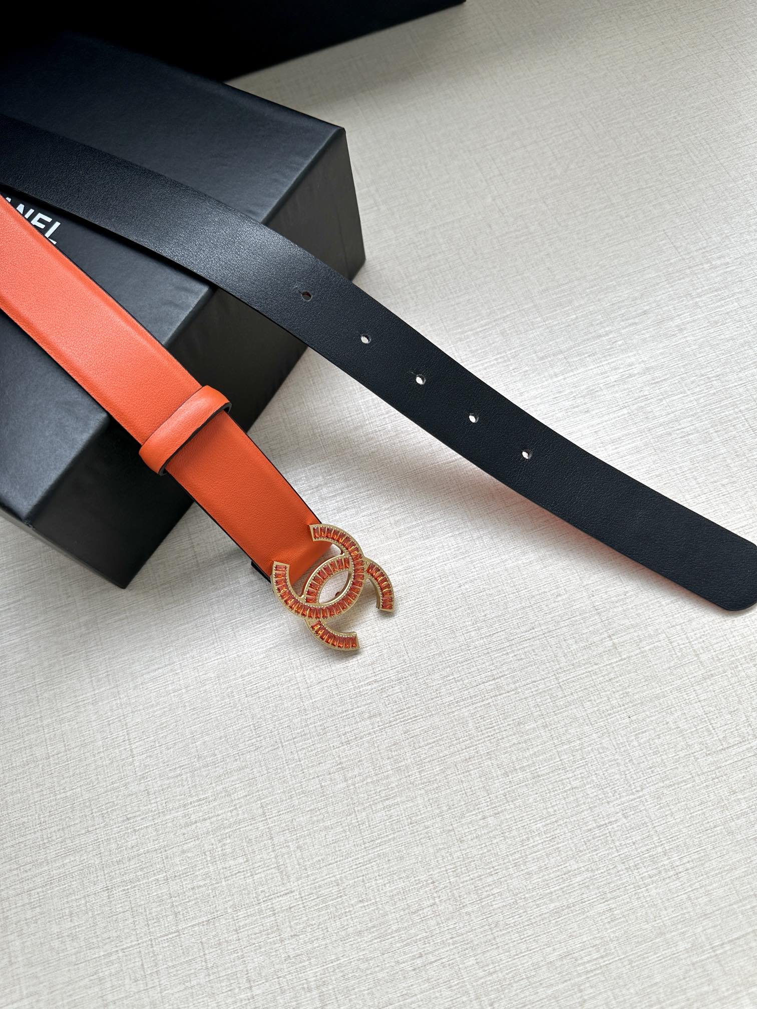 CC Women's Belt 3.0CM Orange Black Cowhide Red Buckle 616965