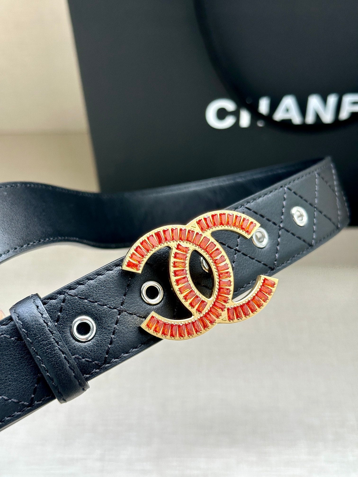 CC Women's Belt 3.0CM Black Cowhide Red Buckle 616961
