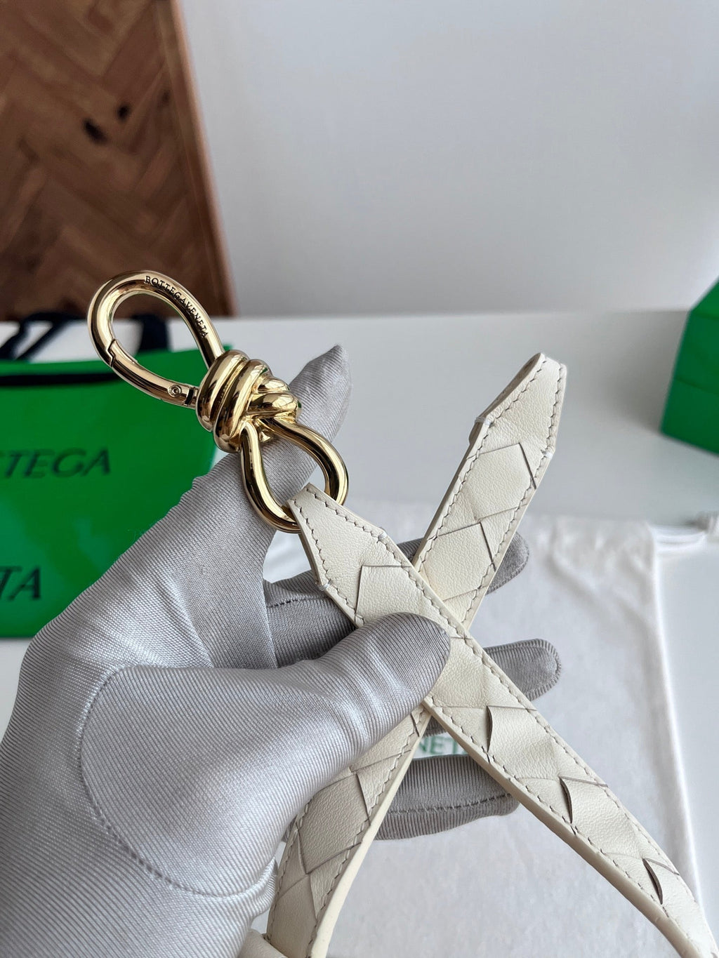 BV 26S Andiamo Knot Buckle Intreccio Belt 2cm White Lambskin 204753