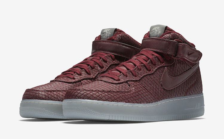 Nike Air Force 1 '07 Mid LV8 ‘Team Red’