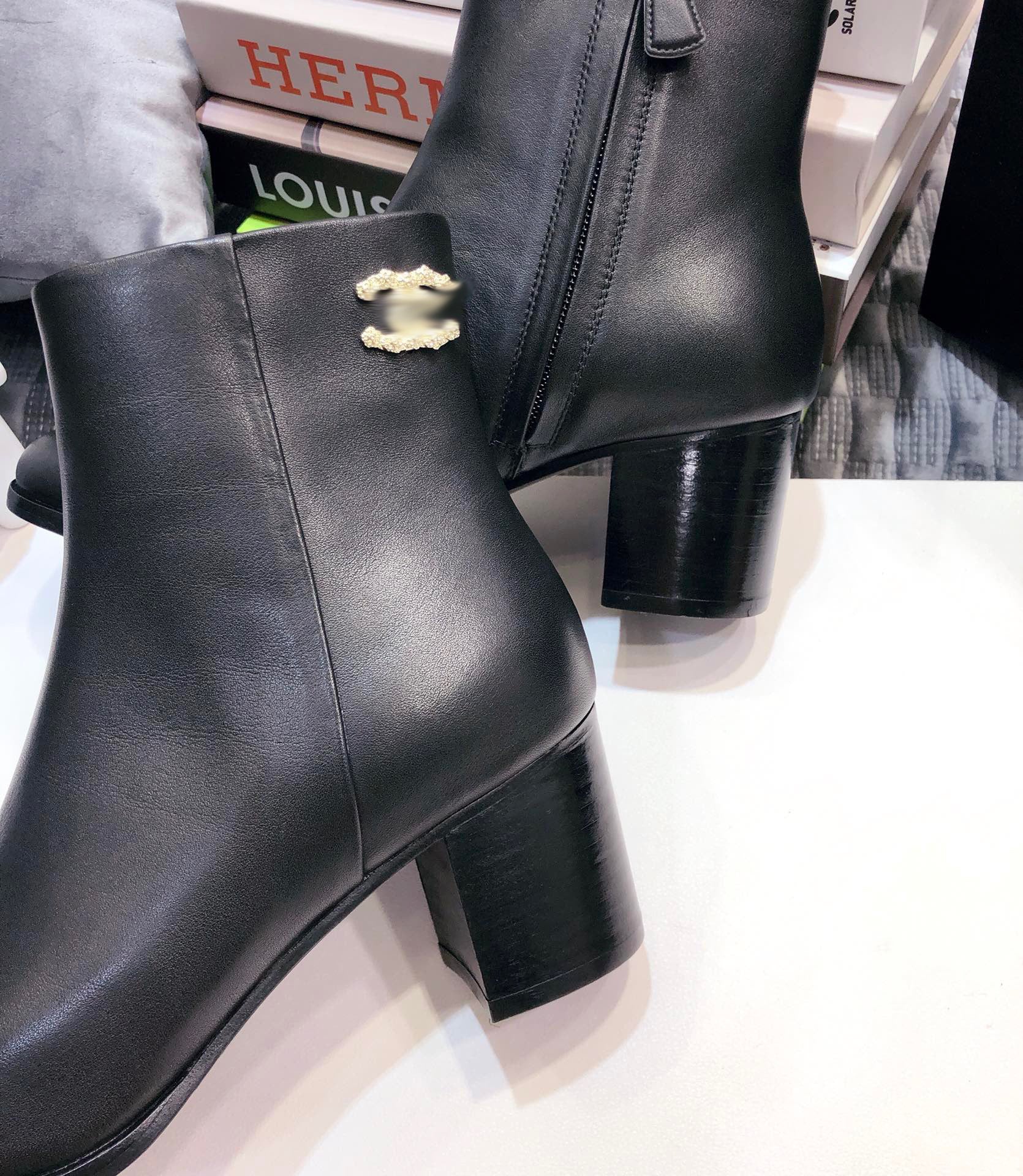 SE108  Size4-10