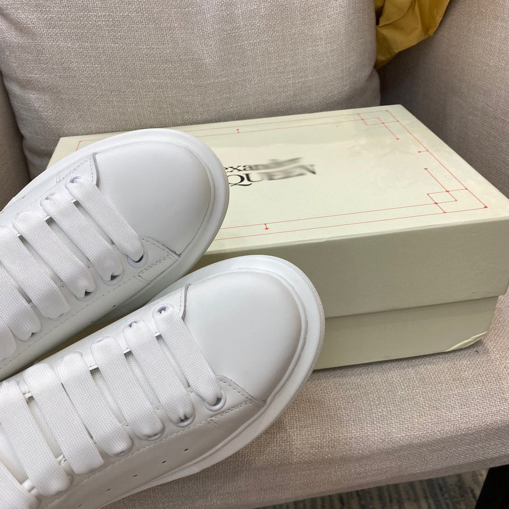 SE165  Men's Size 7-12   Women's Size 4-10