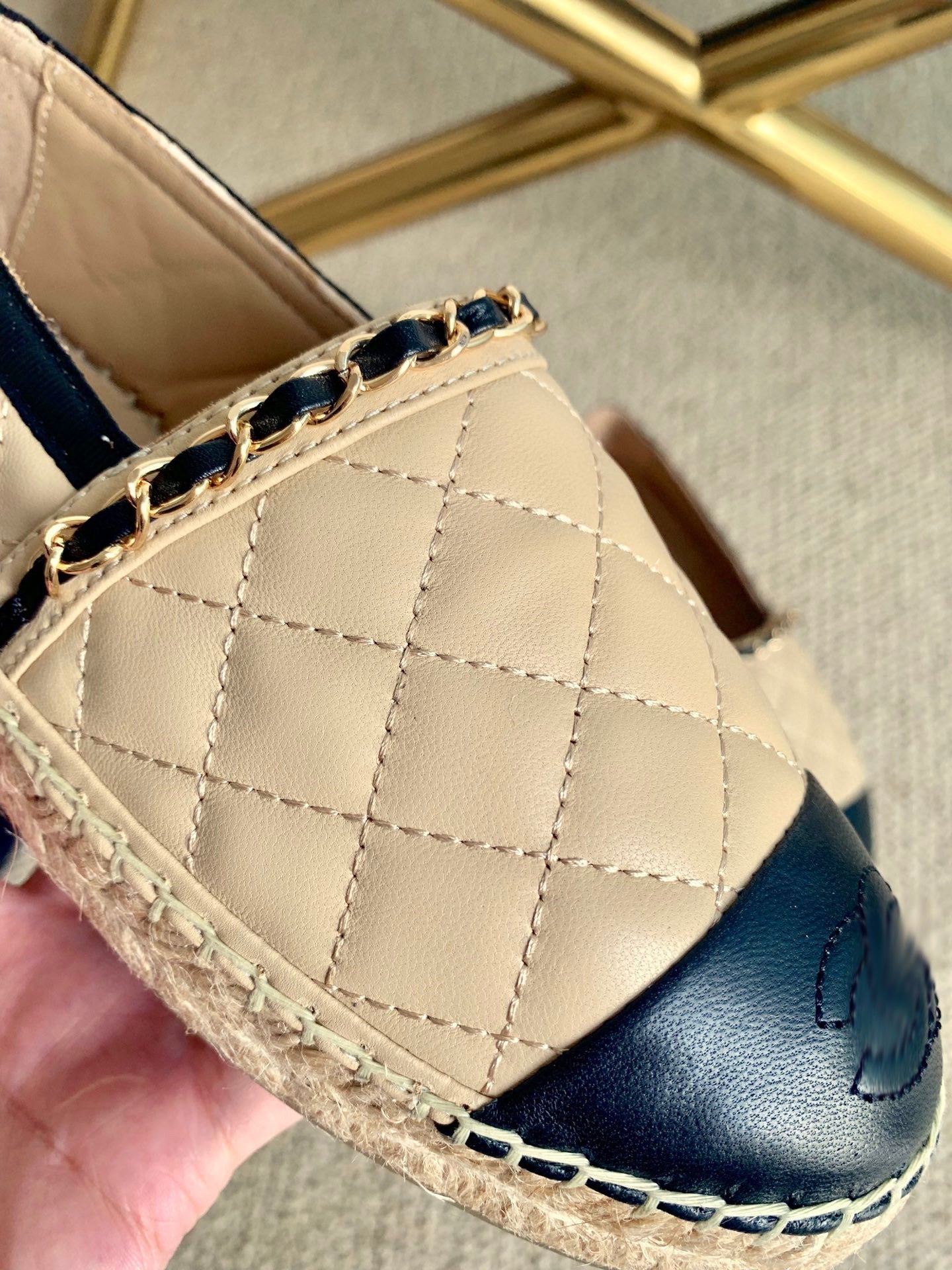 SE220 Size4-10