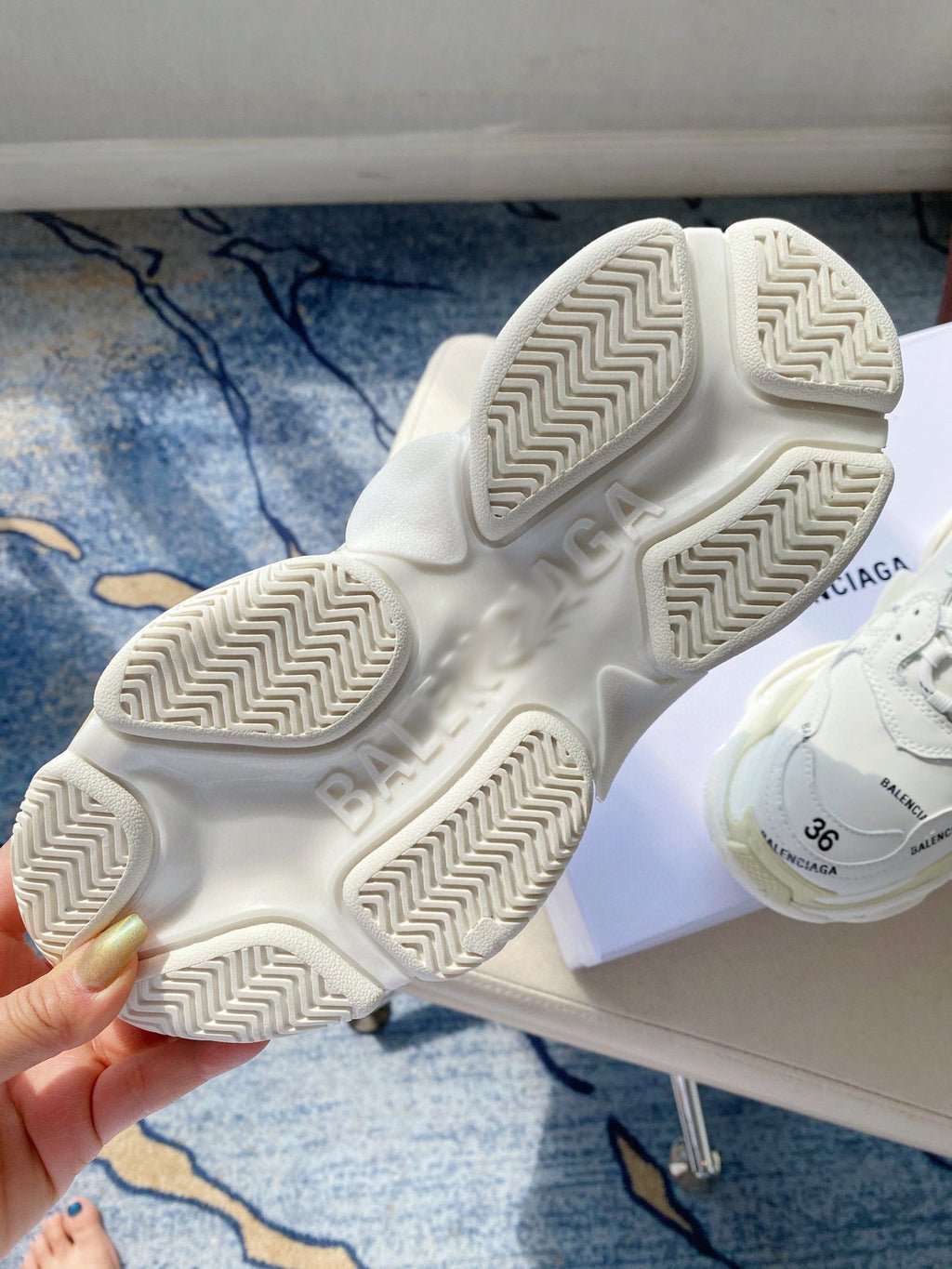 SE274  Men's Size 7-11   Women's Size 5-10