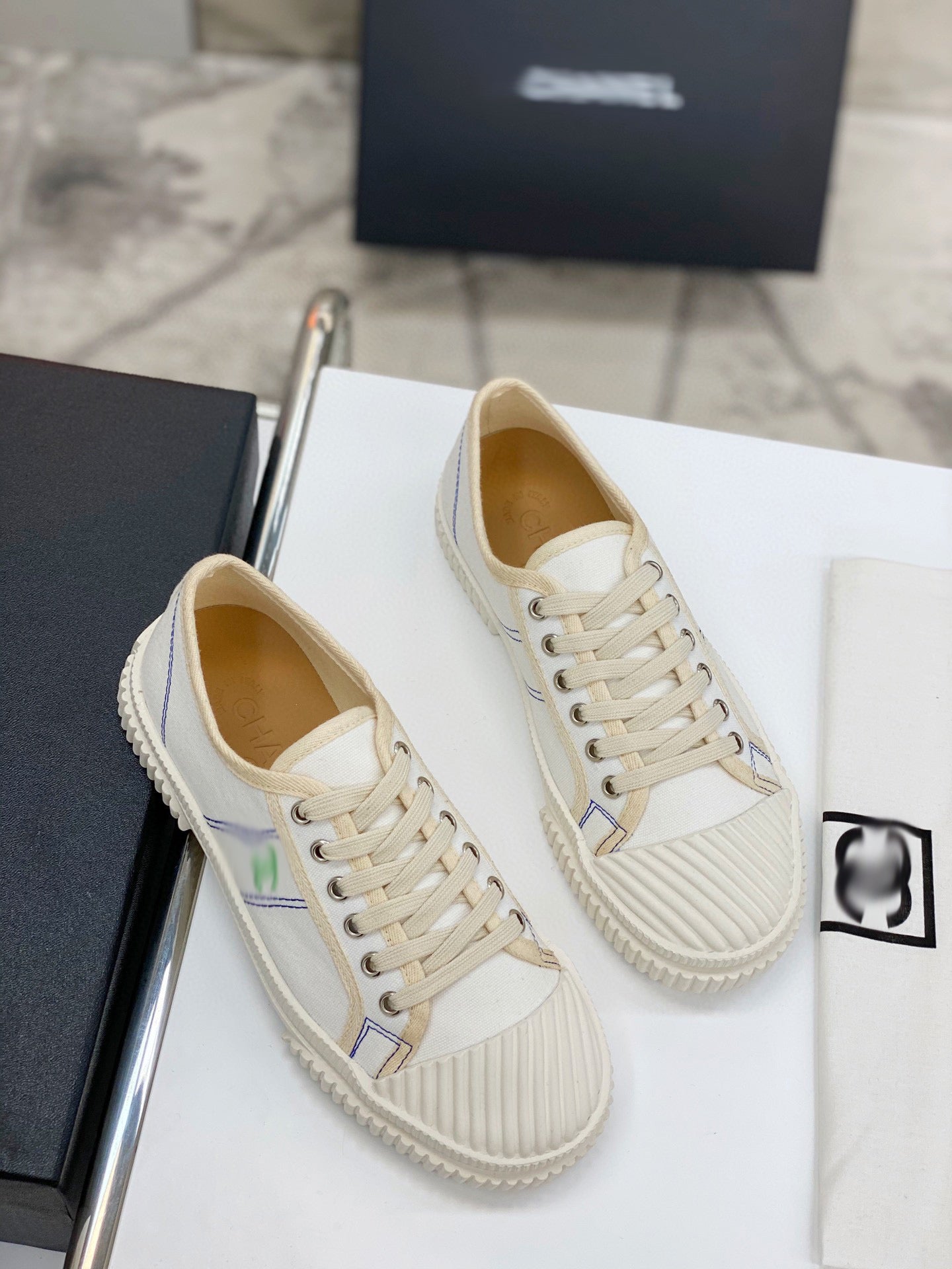 SE302  Size35-39