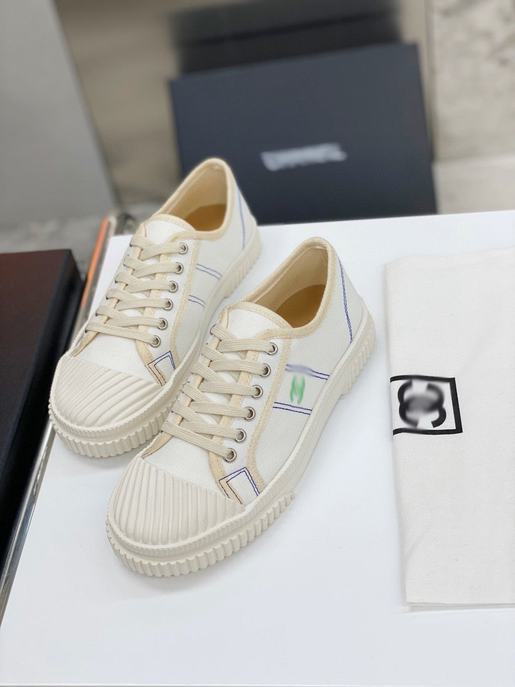 SE302  Size35-39