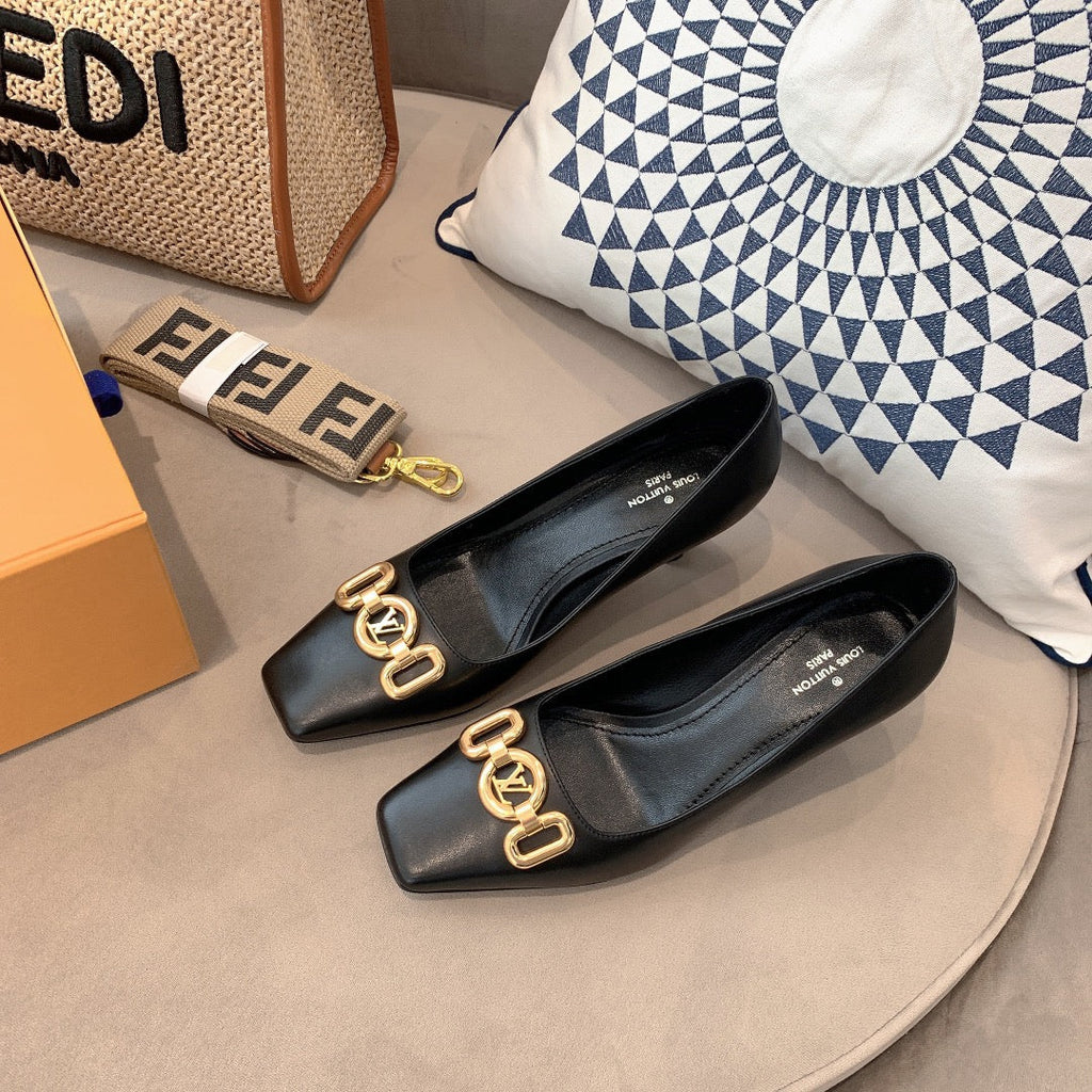 SE567  Size 4-9  Heels:7cm Material: Cowhide  Lining: Sheep skin Sole: Italian leather