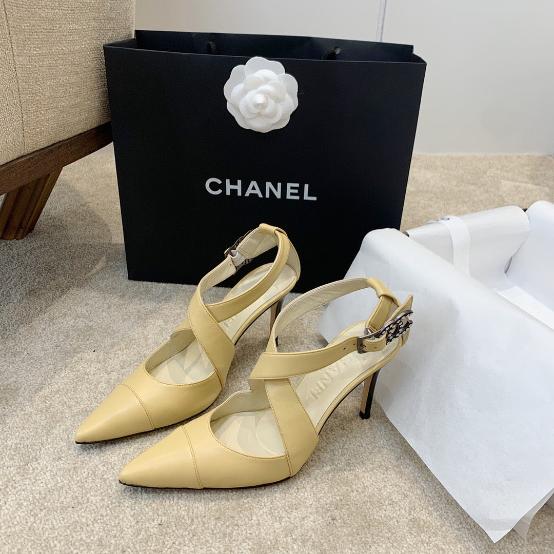 SE613 Size 5-8 Heels:7.5cm Material: Sheep skin Lining: Sheep skin Sole: Italian leather