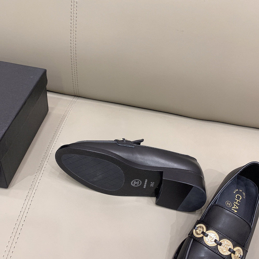 SE615 Size 5-10 Material: Cowhide  Lining: Sheep skin Sole: Italian leather and Non-slip rubber