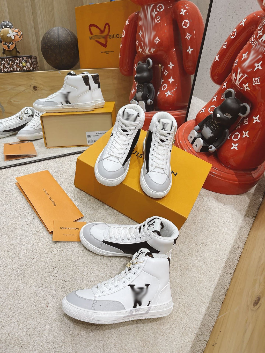 SE618  Men's Size 6-10   Women's Size 4-9