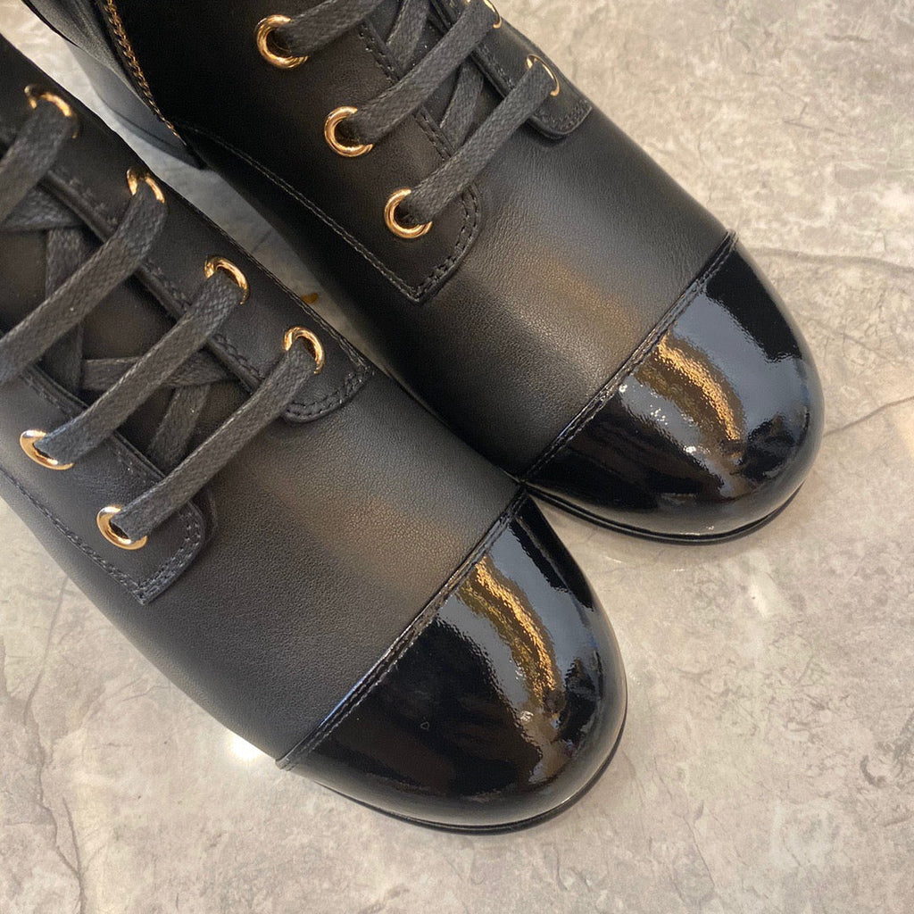 SE619  Size 5-9 Material: Cowhide  Lining: Sheep skin Sole: Italian leather