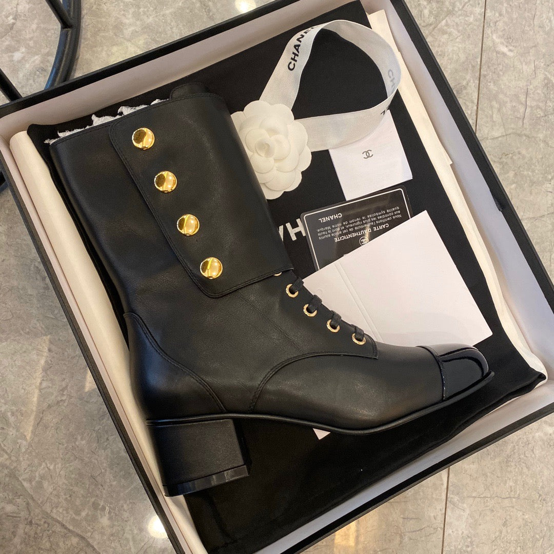 SE619  Size 5-9 Material: Cowhide  Lining: Sheep skin Sole: Italian leather