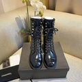 SE652  Size 5-9  Material: Cowhide  Lining: Sheep skin Sole: Italian leather