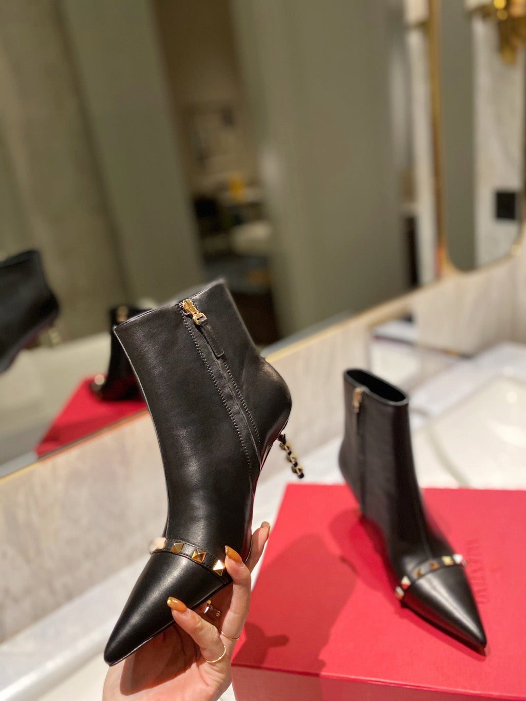SE681  Size 5-8  Heels:7cm Material: Cowhide  Lining: Sheep skin Sole: Italian leather