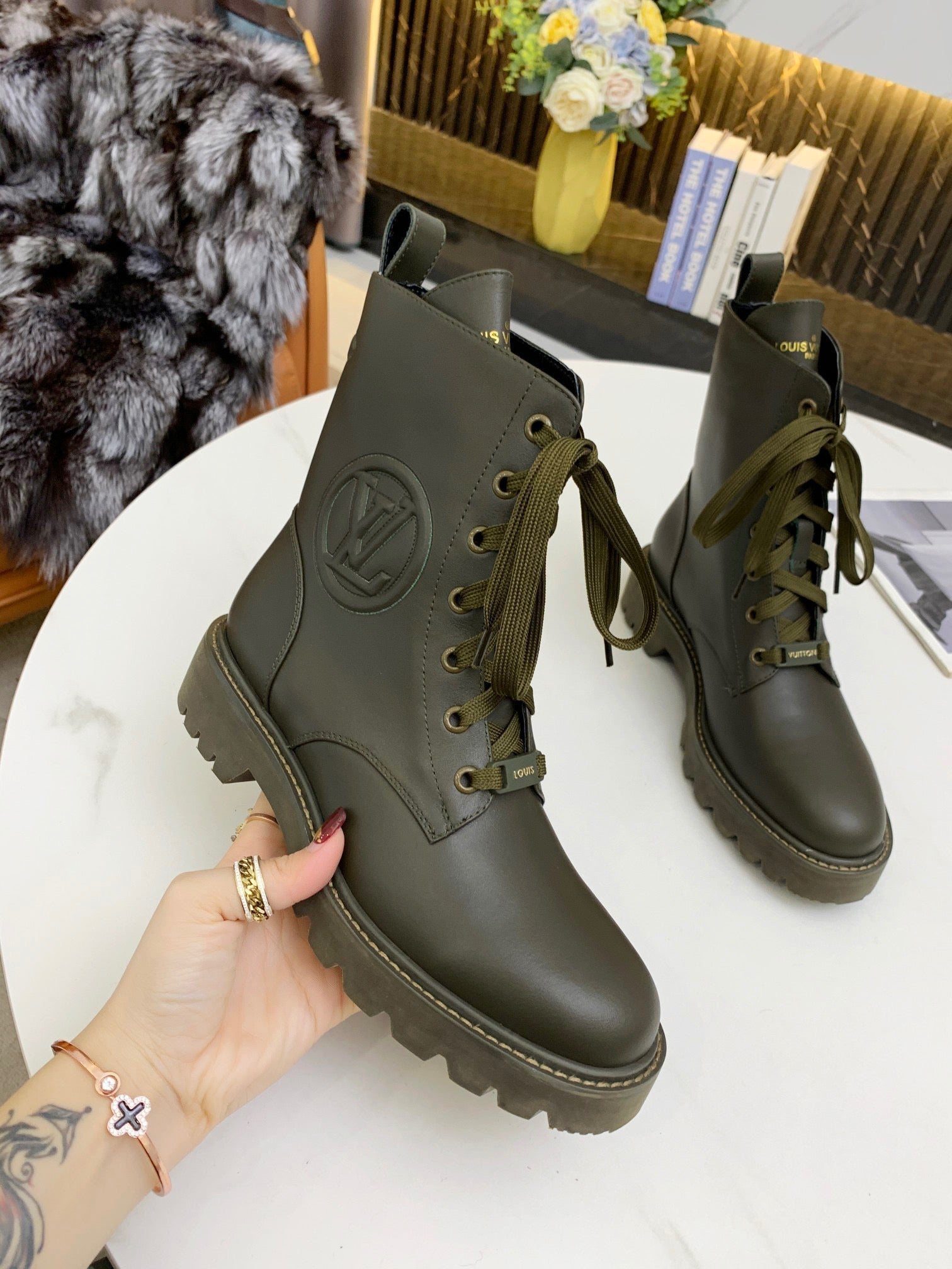 SE688  Size 5-11