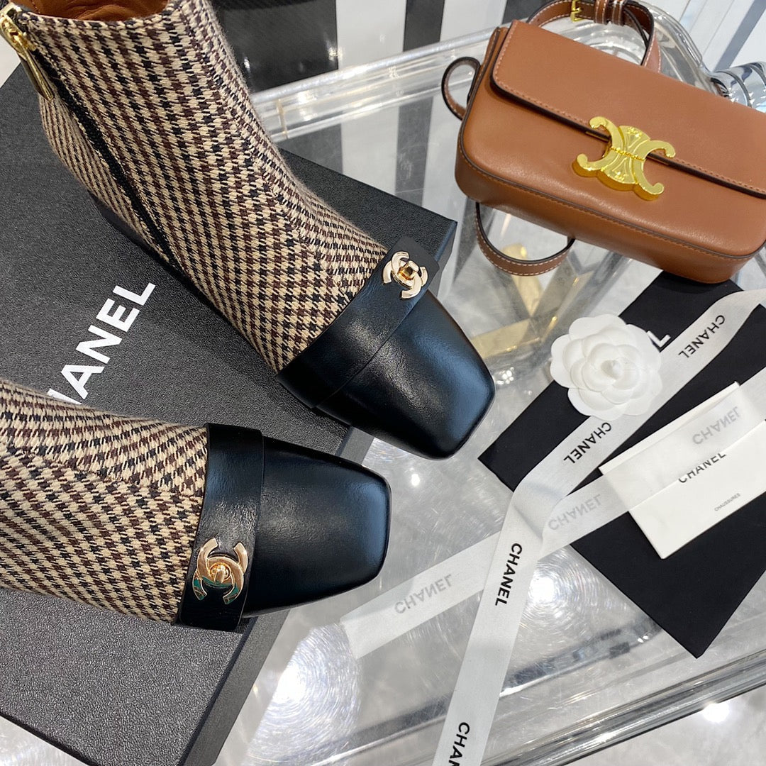 SE703  Size 5-9   Material: Cowhide  Lining: Sheep skin Sole: Italian leather