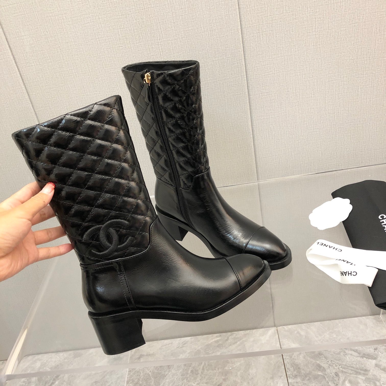SE709  Size 5-9  Heels:4.5cm Material: Cowhide/Sude Lining: Sheepskin Sole: Rubber