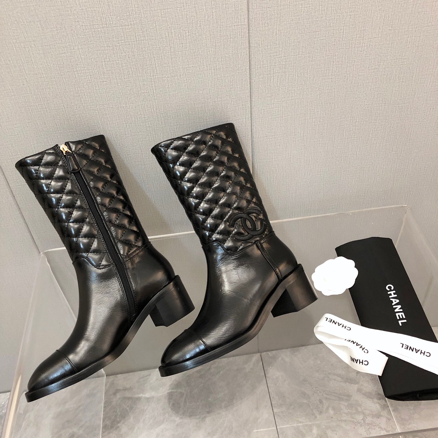 SE709  Size 5-9  Heels:4.5cm Material: Cowhide/Sude Lining: Sheepskin Sole: Rubber