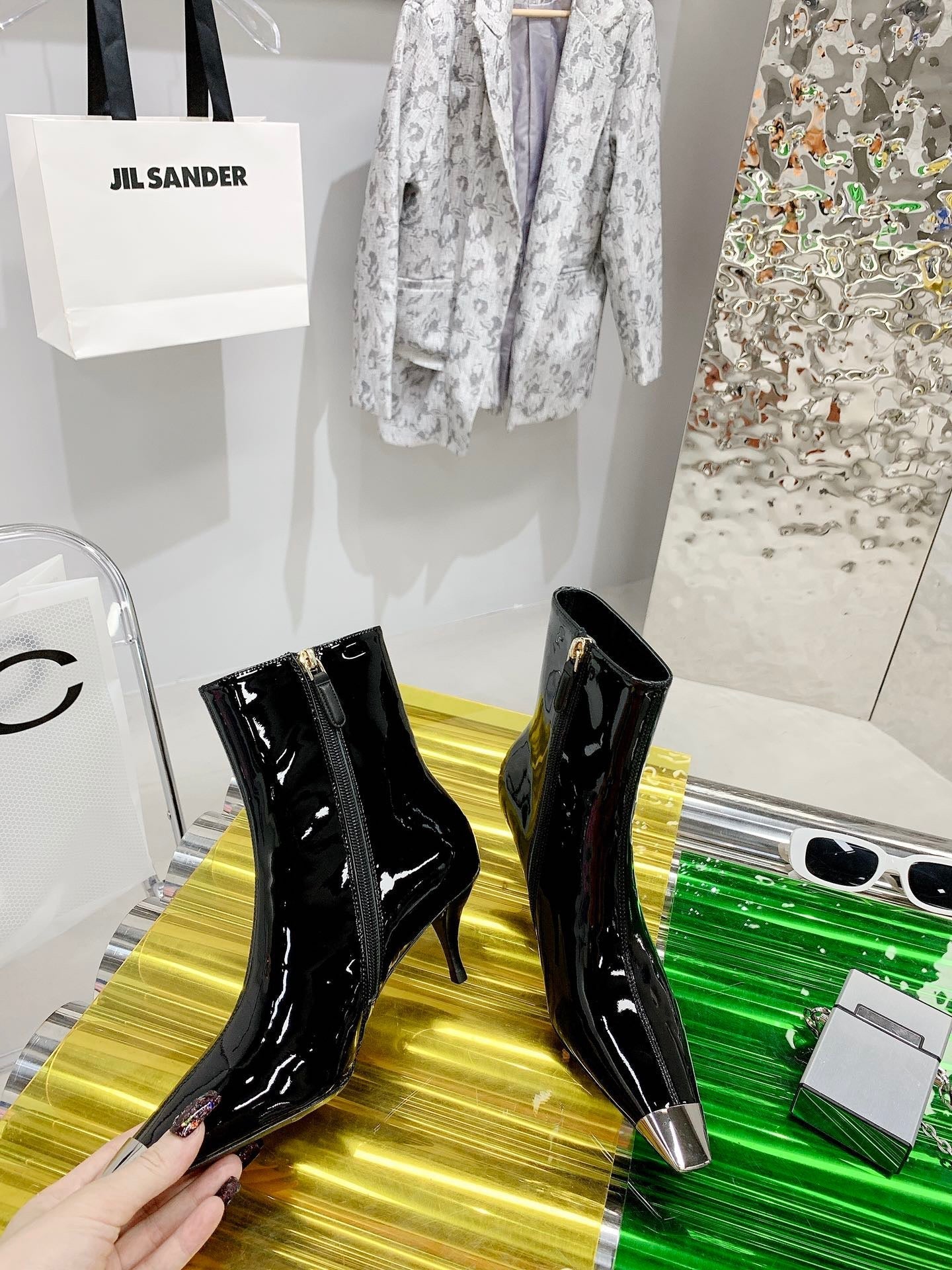 SE737    Size 5-9 Heels:4.5cm Material: Cowhide  Lining: Sheep skin Sole: Italian leather