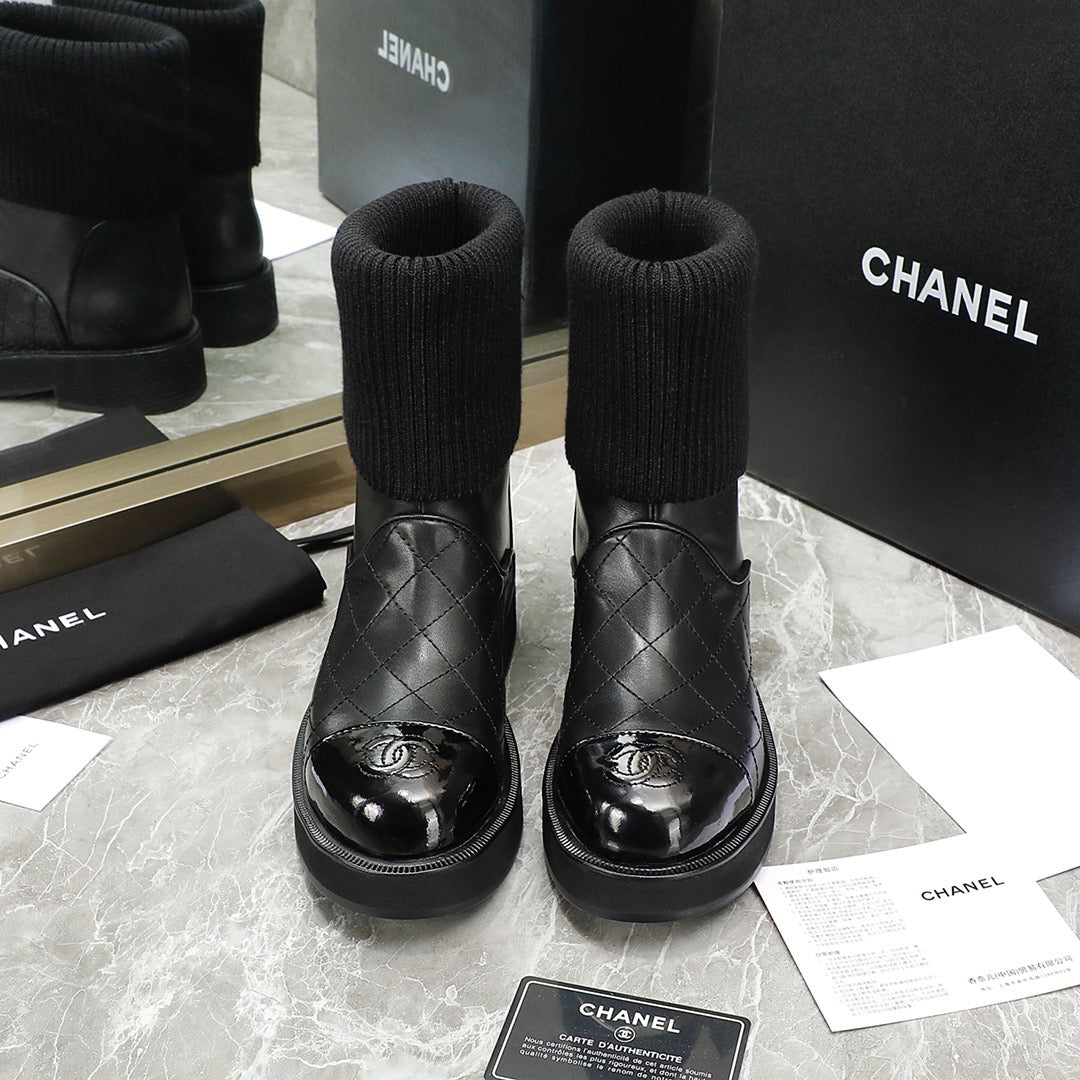 SE743  Size 5-9   Material: Cowhide  Lining: Sheep skin Sole: Rubber