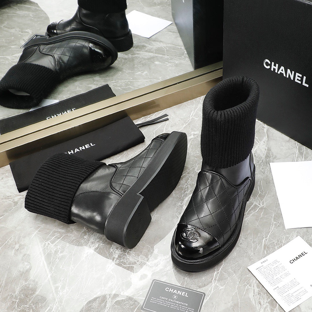 SE743  Size 5-9   Material: Cowhide  Lining: Sheep skin Sole: Rubber