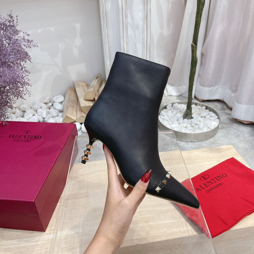 SE775  Size5-10   Material: Lamb  Lining: Lamb Sole: Italian leather