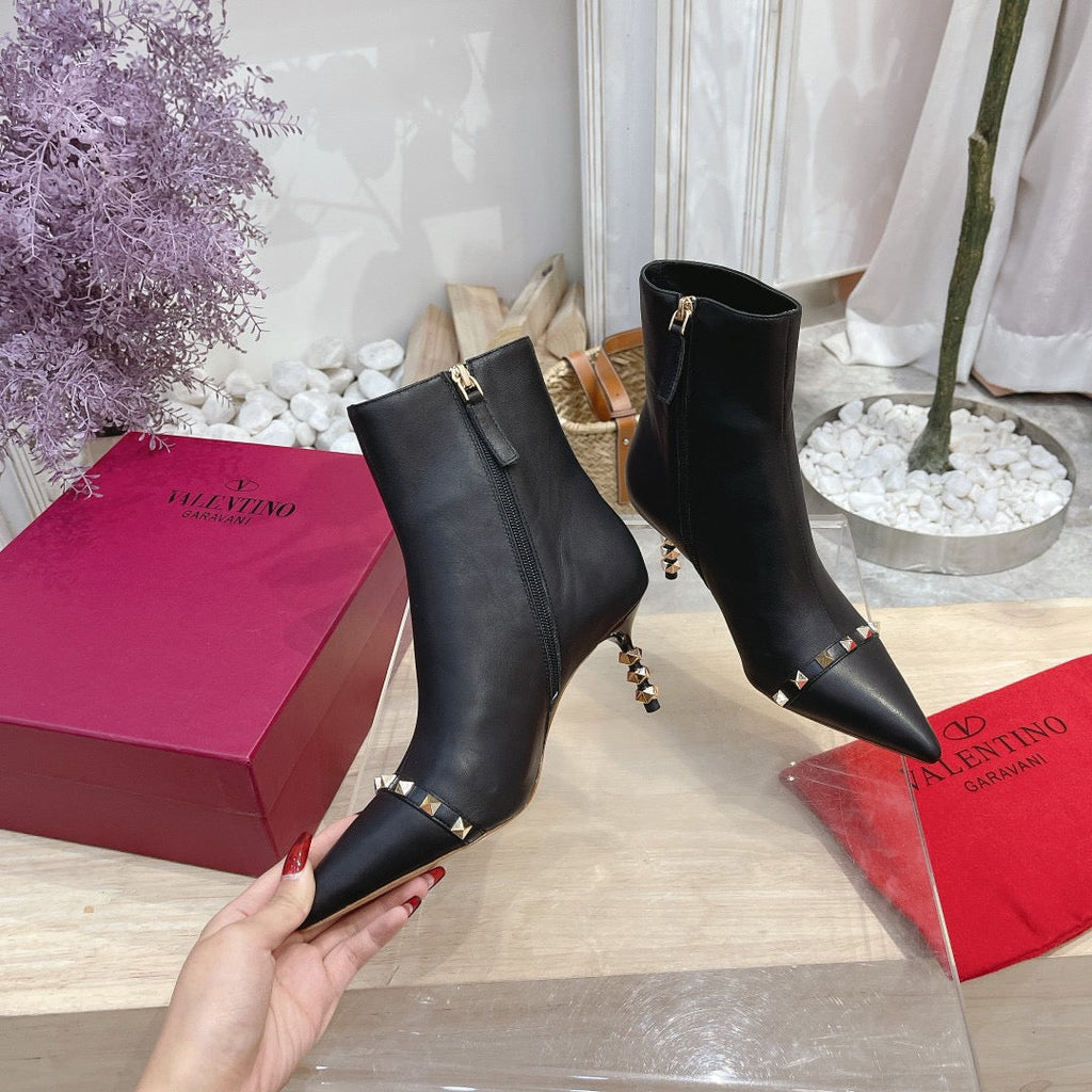SE775  Size5-10   Material: Lamb  Lining: Lamb Sole: Italian leather