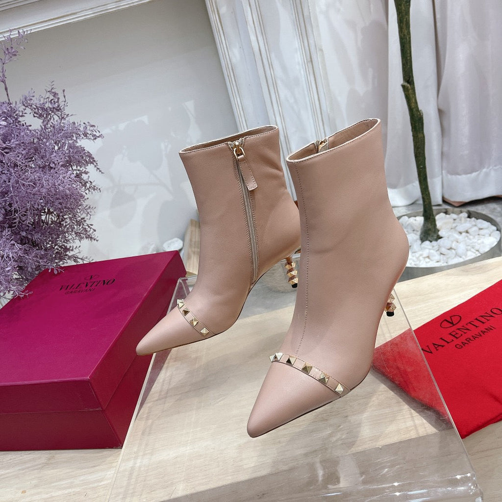 SE776  Size5-10   Material: Lamb  Lining: Lamb Sole: Italian leather