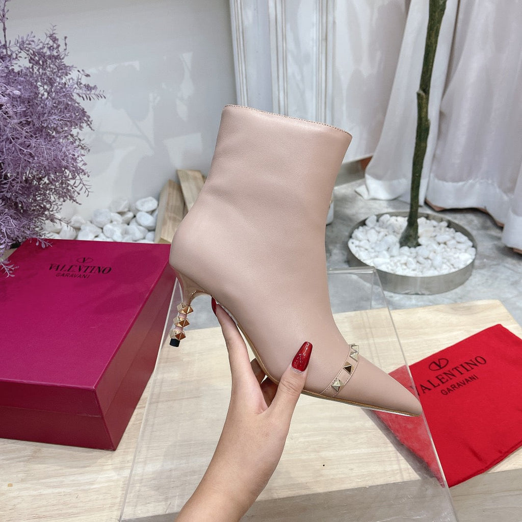 SE776  Size5-10   Material: Lamb  Lining: Lamb Sole: Italian leather