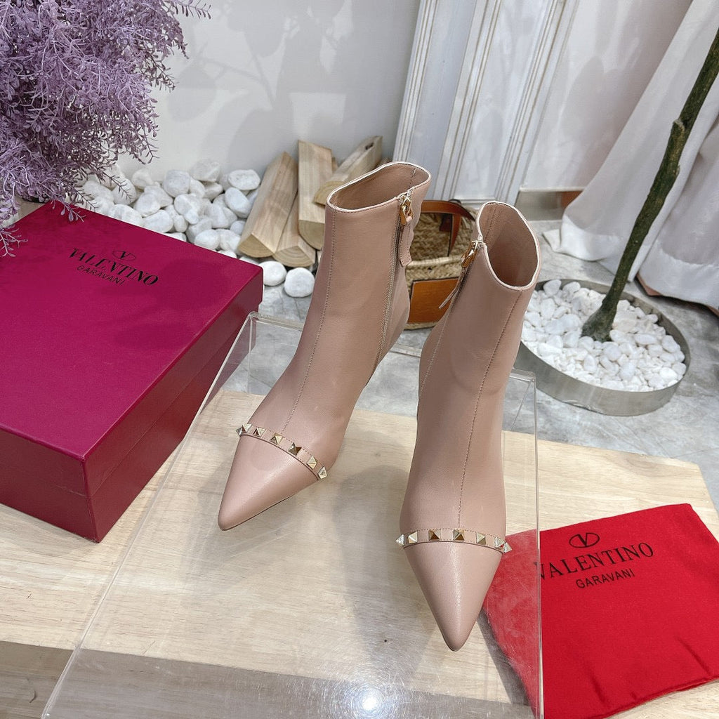 SE776  Size5-10   Material: Lamb  Lining: Lamb Sole: Italian leather