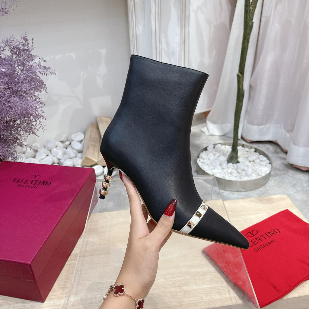 SE778  Size5-10   Material: Lamb  Lining: Lamb Sole: Italian leather
