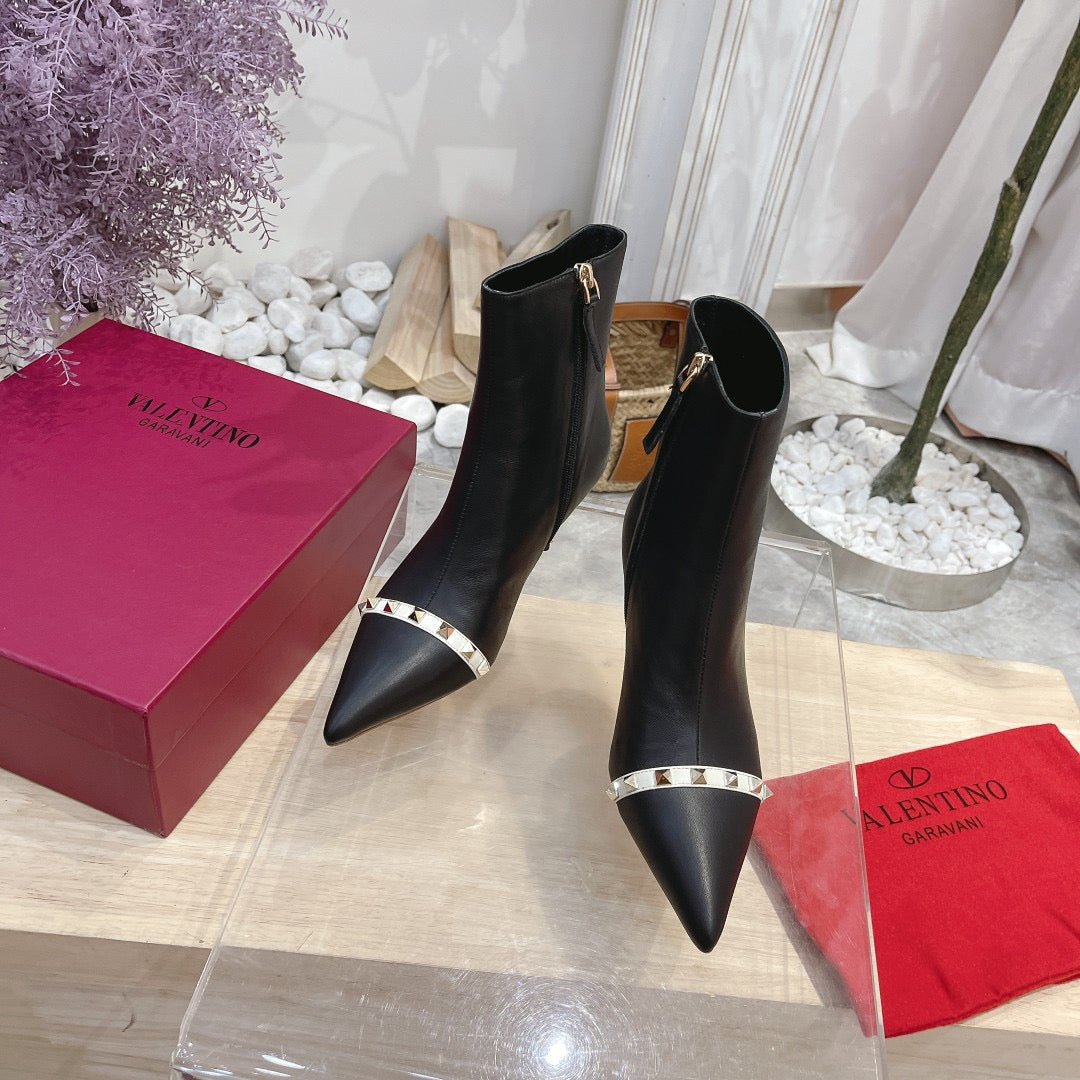 SE778  Size5-10   Material: Lamb  Lining: Lamb Sole: Italian leather