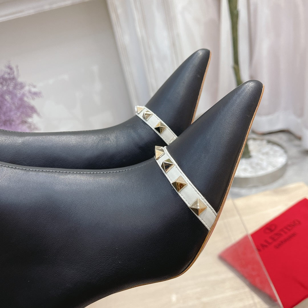 SE778  Size5-10   Material: Lamb  Lining: Lamb Sole: Italian leather