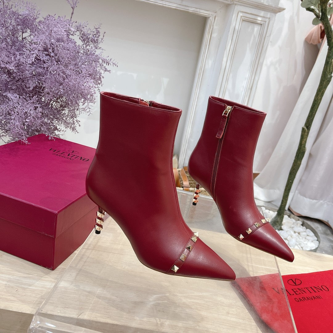 SE779  Size5-10   Material: Lamb  Lining: Lamb Sole: Italian leather