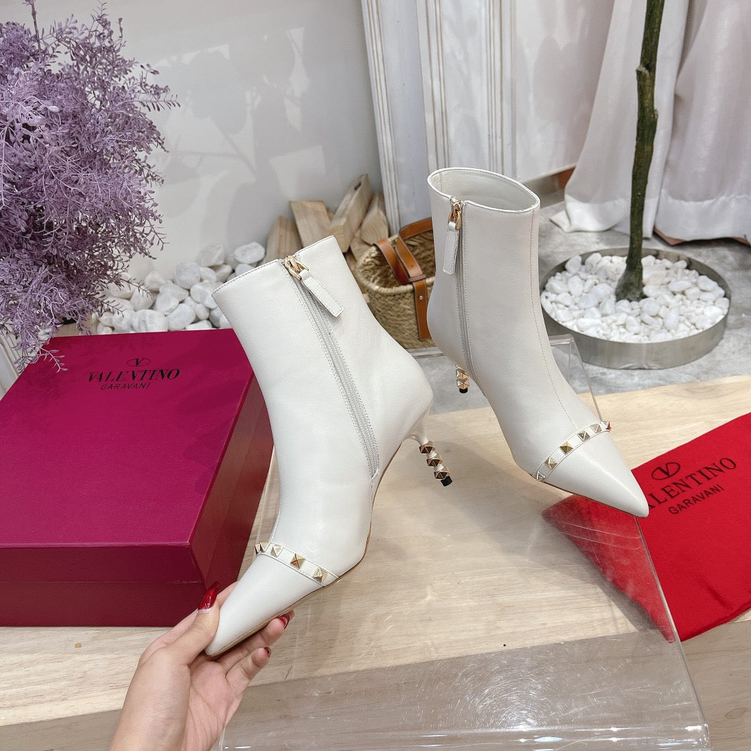 SE780   Size5-10   Material: Lamb  Lining: Lamb Sole: Italian leather