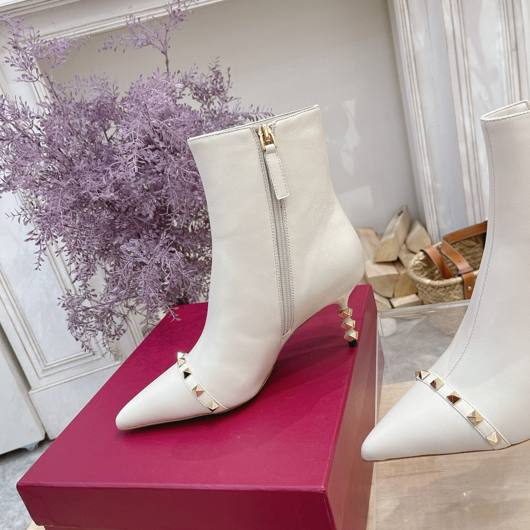 SE780   Size5-10   Material: Lamb  Lining: Lamb Sole: Italian leather