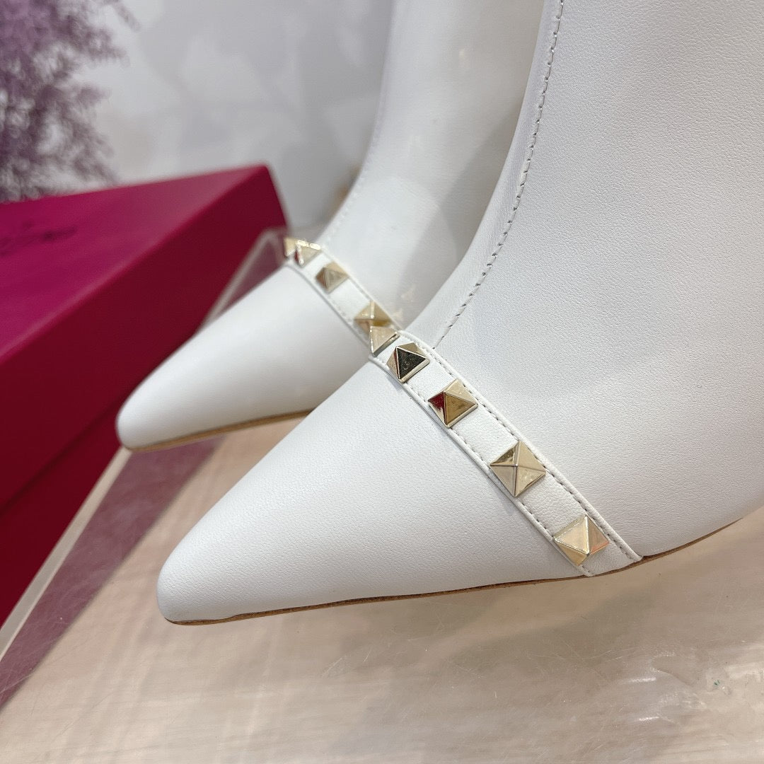 SE780   Size5-10   Material: Lamb  Lining: Lamb Sole: Italian leather