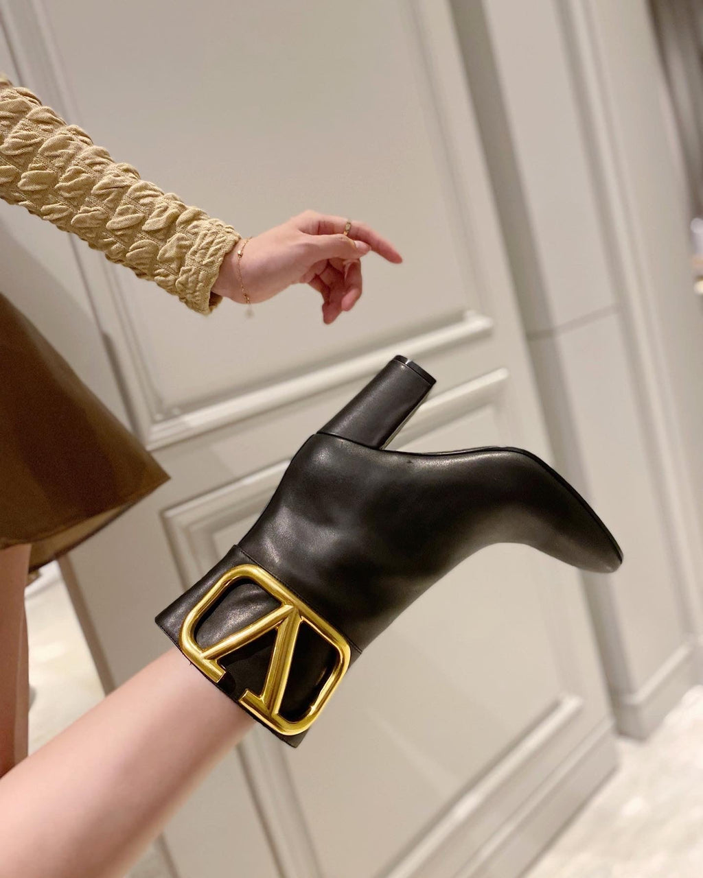 SE794  Size5-11   Heels:8cm Material: Cowhide  Lining: Sheep skin Sole: Italian leather