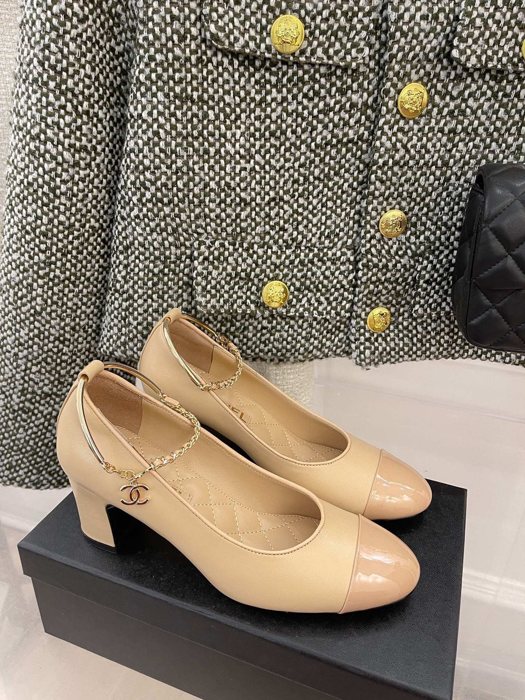 SE802  Size5-9   Heels:2cm/4.5cm/6.5cm Material: Lamb leather  Lining: Lamb leather Sole: Italian leather