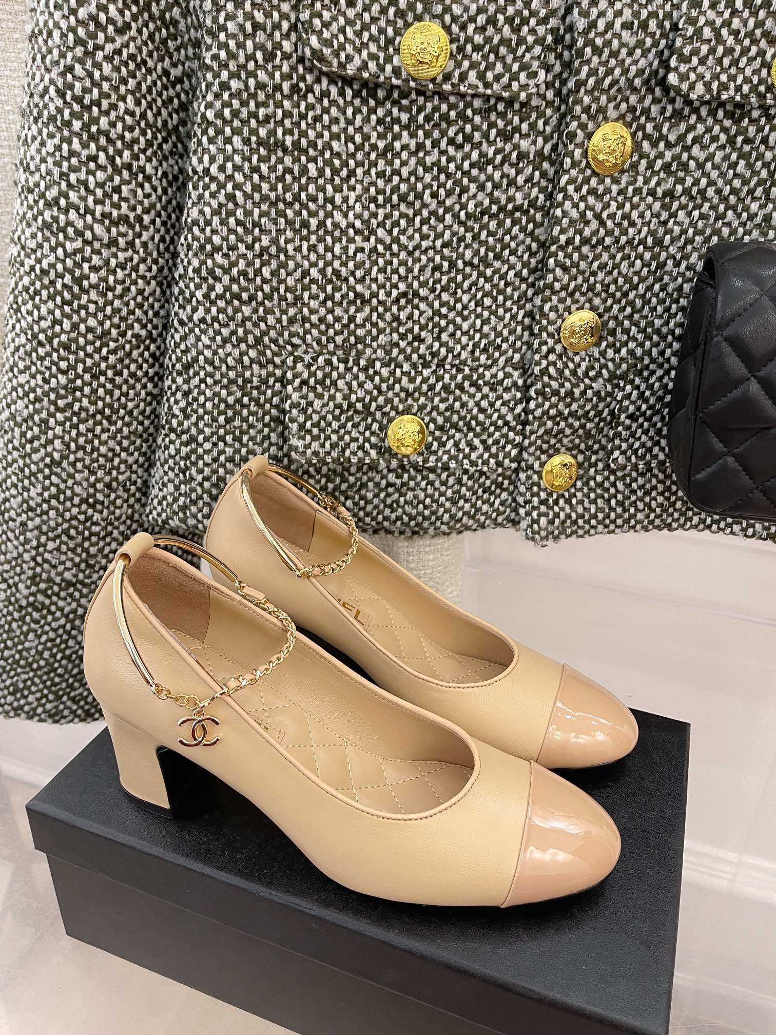 SE802  Size5-9   Heels:2cm/4.5cm/6.5cm Material: Lamb leather  Lining: Lamb leather Sole: Italian leather