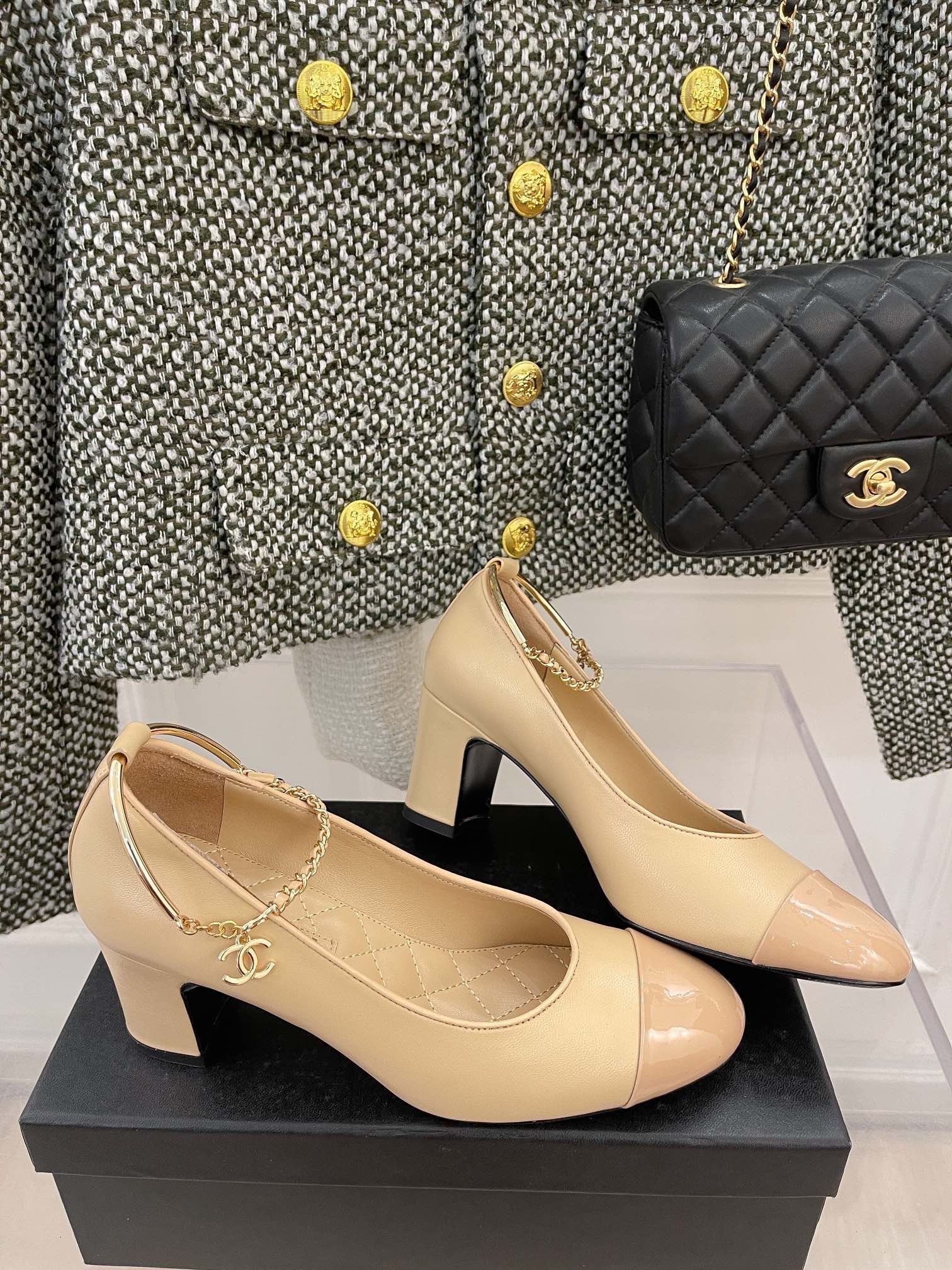 SE802  Size5-9   Heels:2cm/4.5cm/6.5cm Material: Lamb leather  Lining: Lamb leather Sole: Italian leather