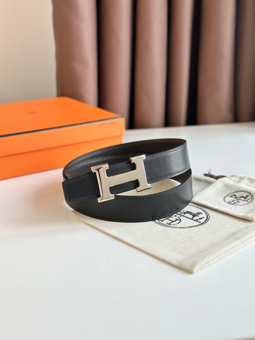 HM Silver H Buckle & Reversible 32mm Belt Black Ebony leather 124644